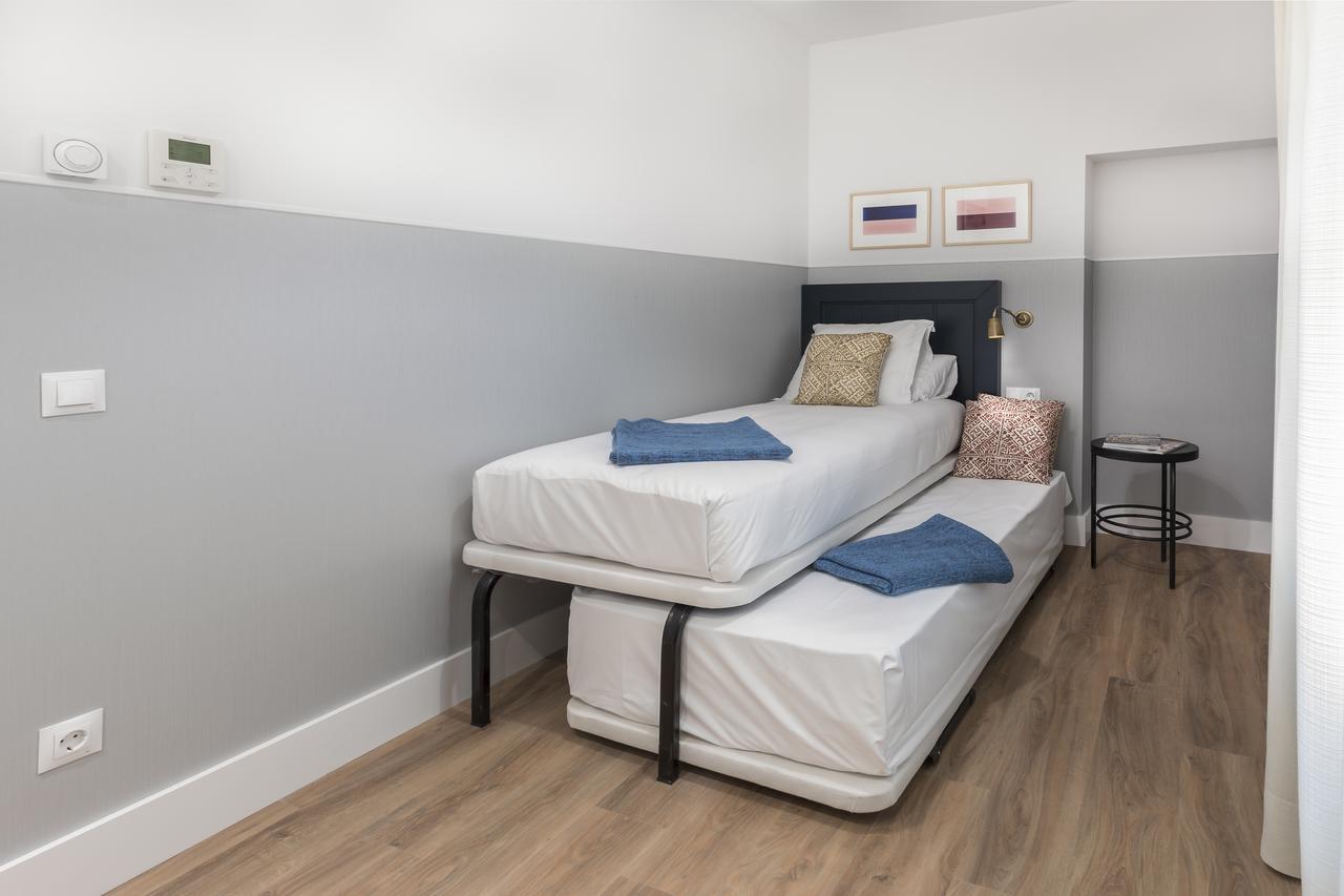 Slow Suites Bellas Artes Madrid Bagian luar foto