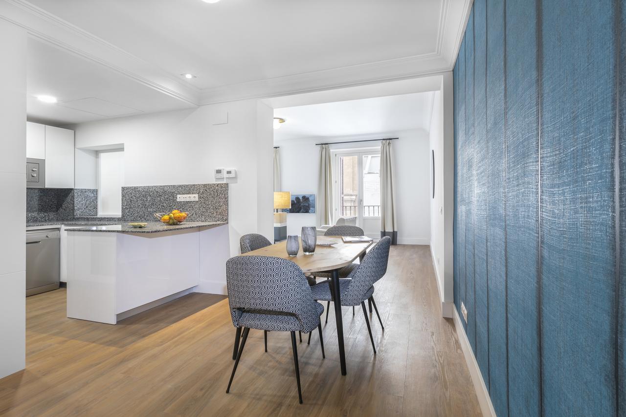 Slow Suites Bellas Artes Madrid Bagian luar foto