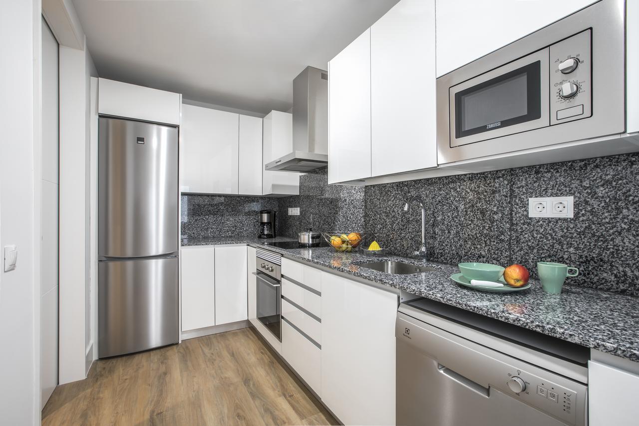 Slow Suites Bellas Artes Madrid Bagian luar foto