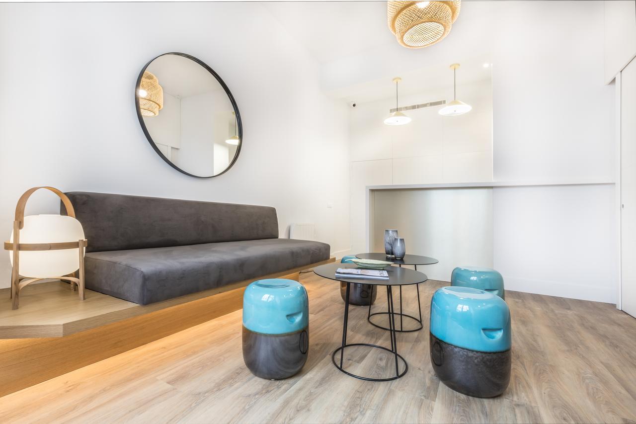 Slow Suites Bellas Artes Madrid Bagian luar foto