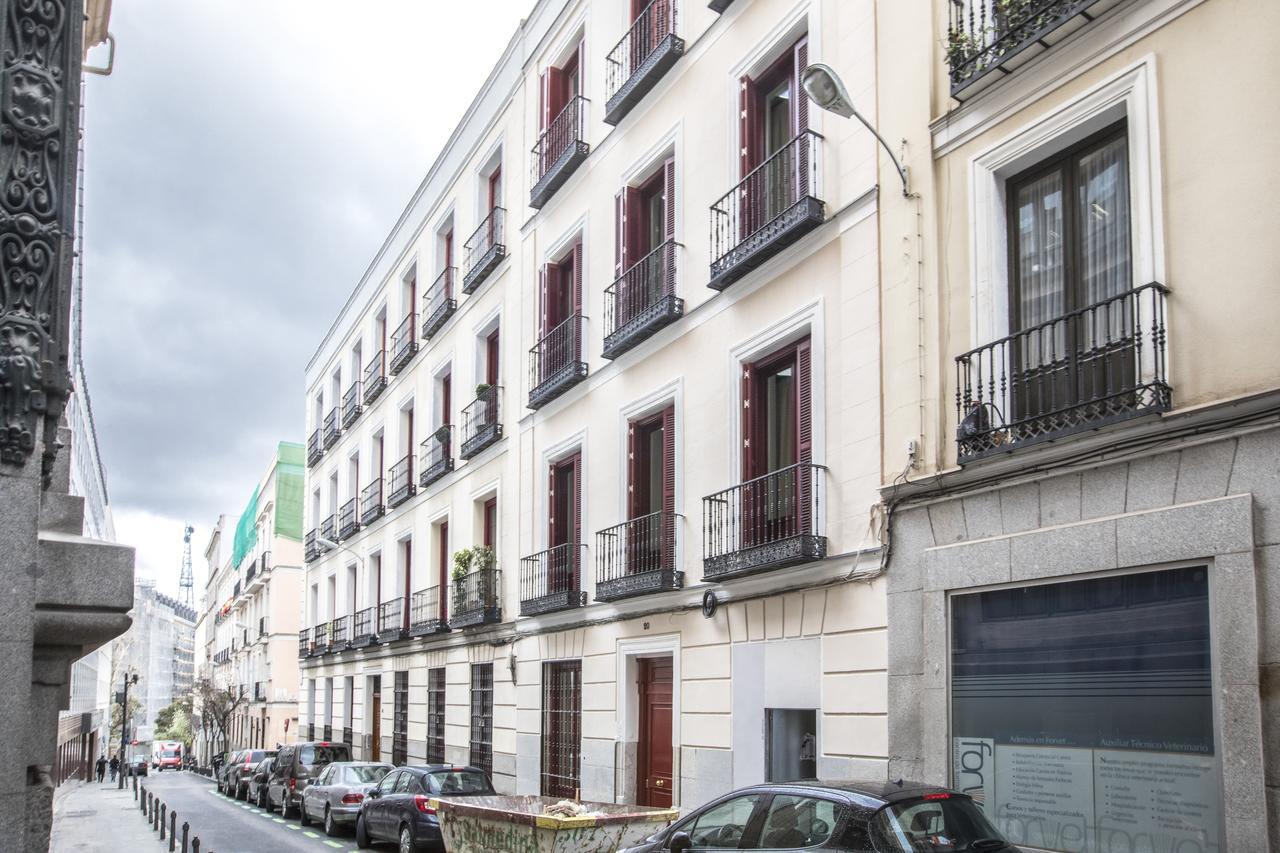 Slow Suites Bellas Artes Madrid Bagian luar foto