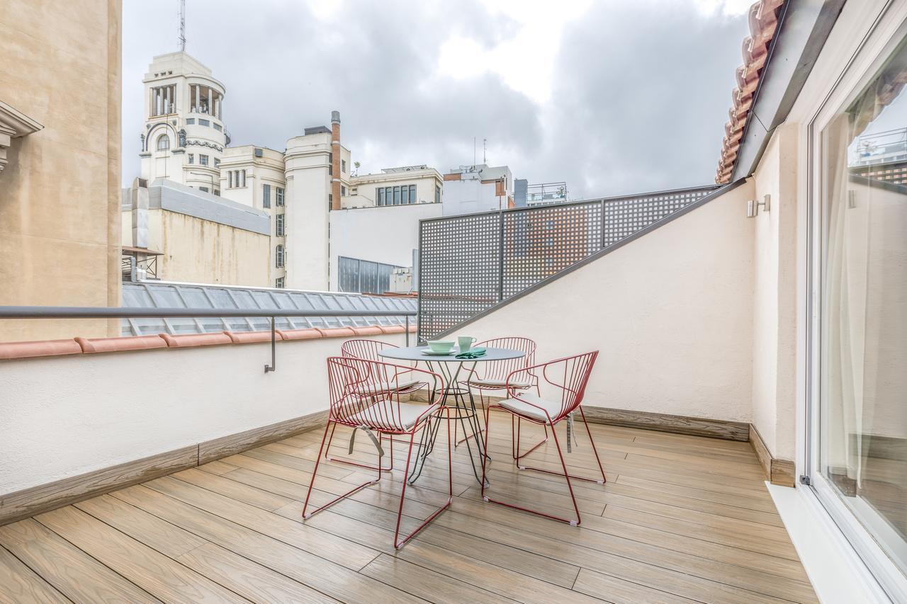 Slow Suites Bellas Artes Madrid Bagian luar foto